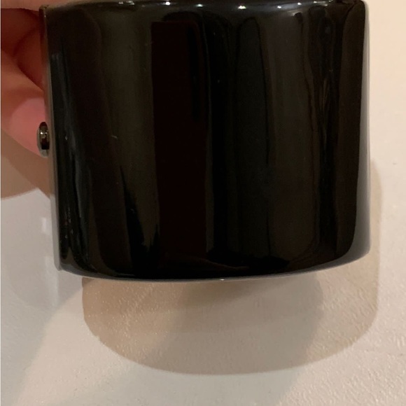 Chanel bracelet with green stones - Picture 6 of 15